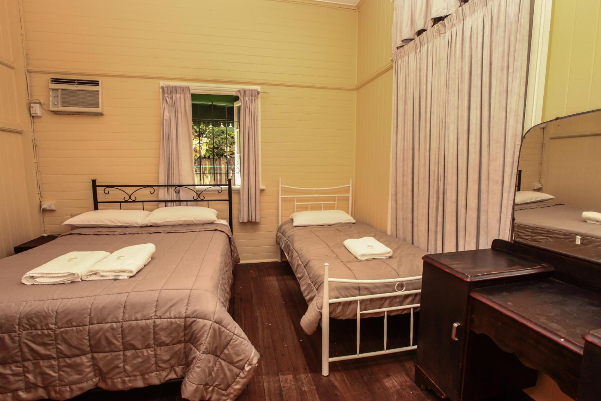 Ryan'S Rest Boutique Accommodation Cairns Room photo