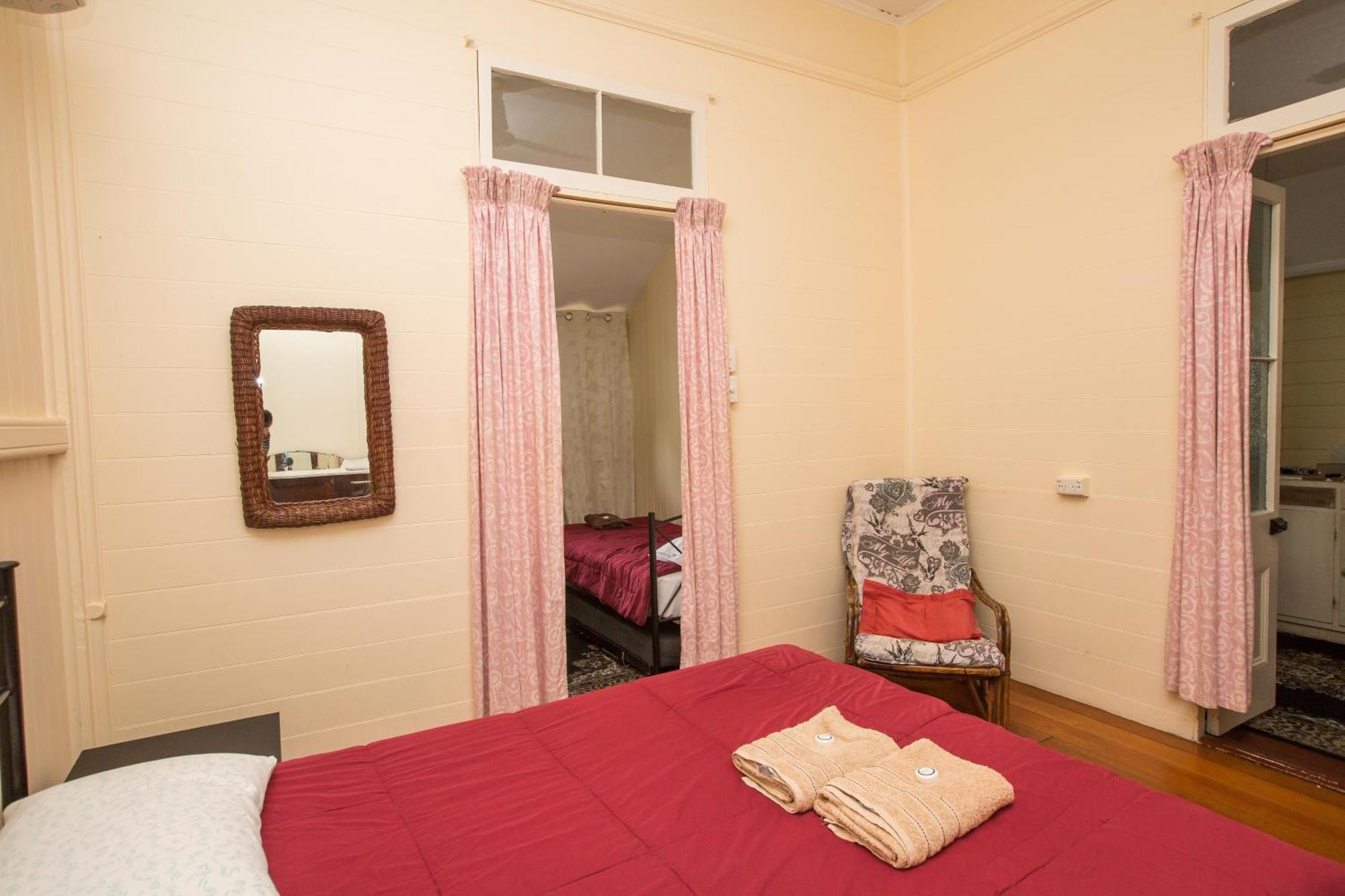 Ryan'S Rest Boutique Accommodation Cairns Room photo